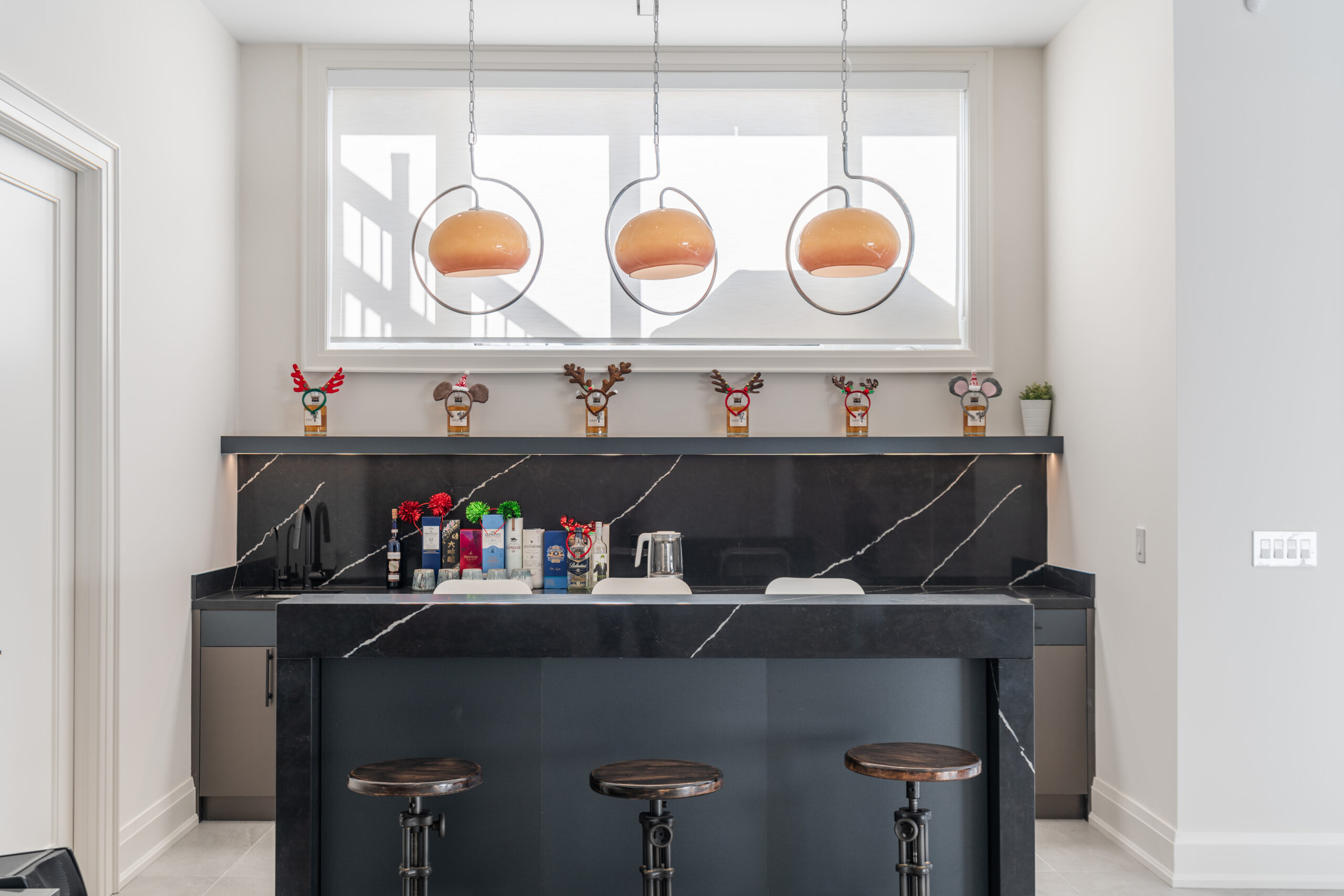 Where Personal Vision Meets Architectural Brilliance 10 050